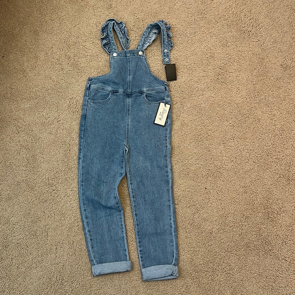 Revery Kids/denim overalls/size 6/never worn